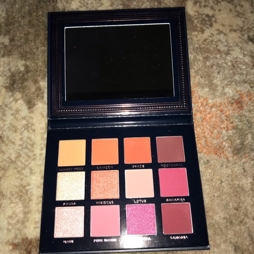 Ace beaute eyeshadow palette